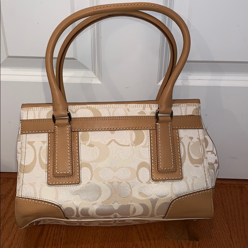 Coach purse - Picture 2 of 4